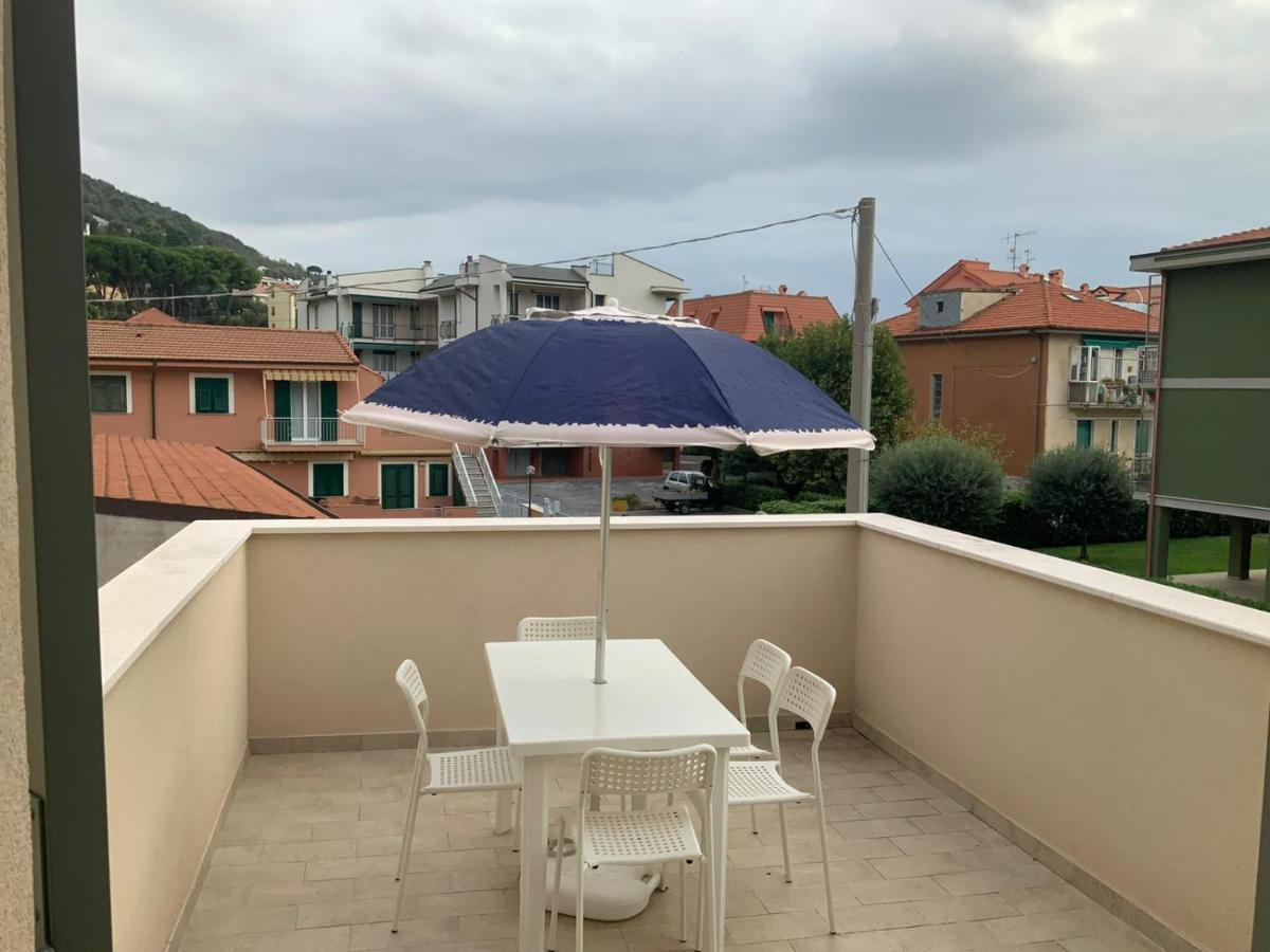 Casa Vacanze Romeo Pietra Ligure Bagian luar foto